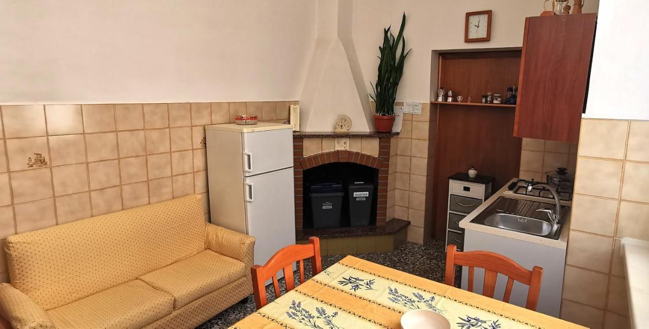 奇斯泰尼诺Casa Della Nonna别墅 外观 照片