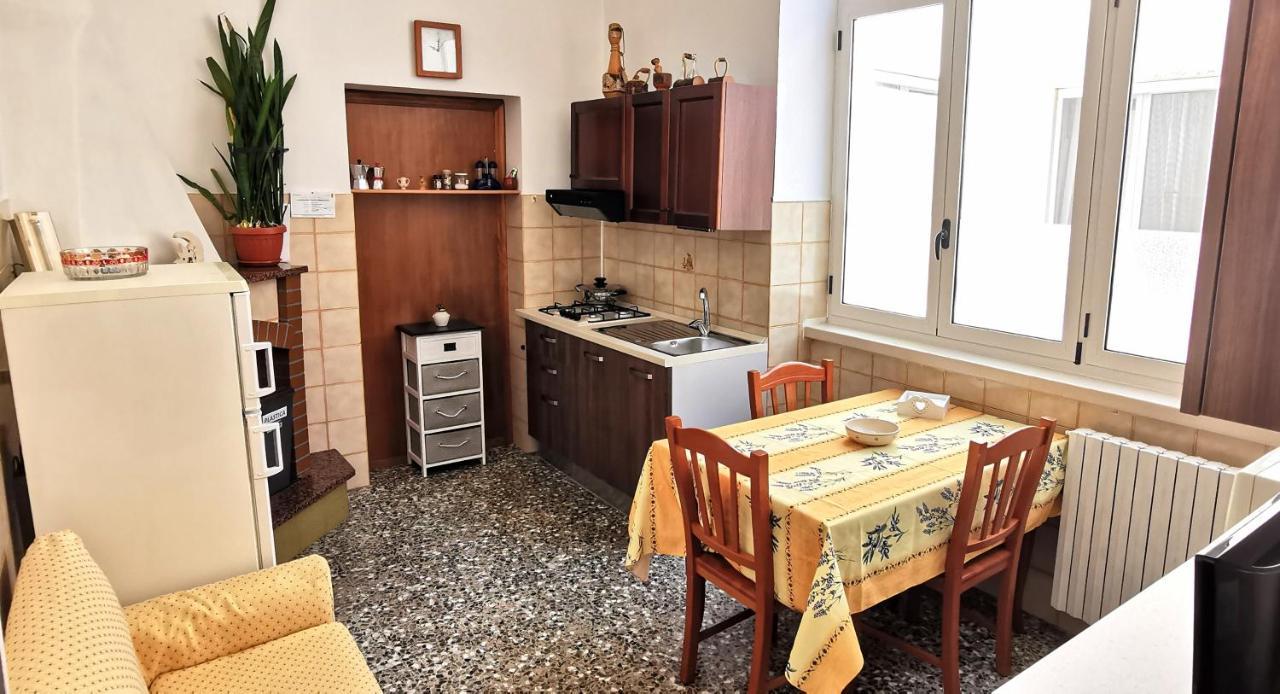 奇斯泰尼诺Casa Della Nonna别墅 外观 照片
